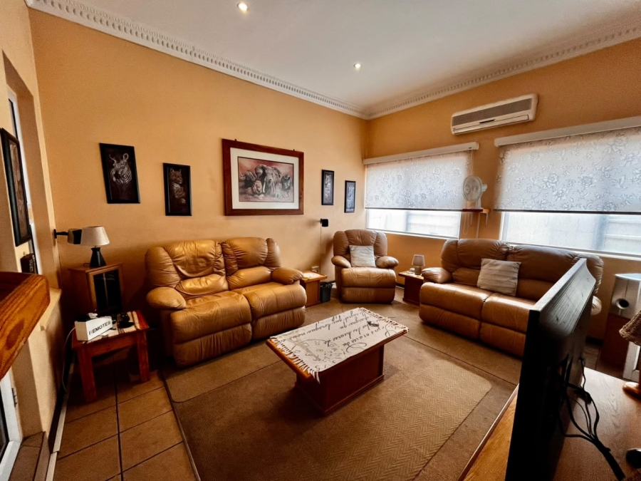 3 Bedroom Property for Sale in Protea Park North West